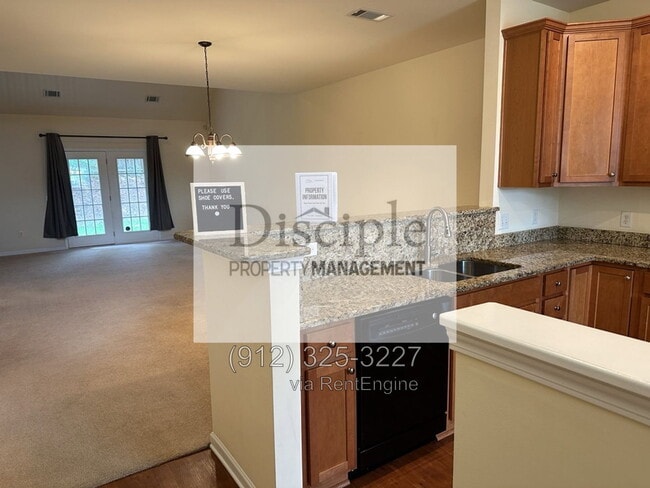Building Photo - 169 Regency Cir