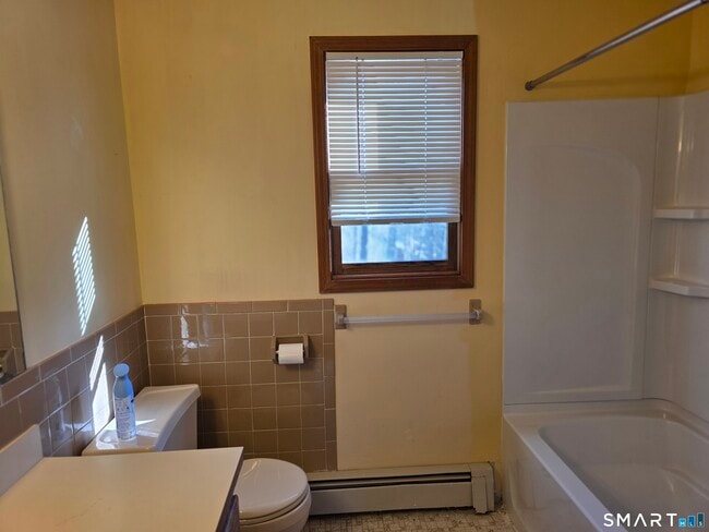 Building Photo - 25 Brook Pine Dr