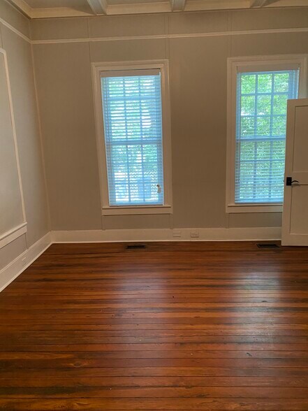Living room hardwood floors - 445 Hampton St