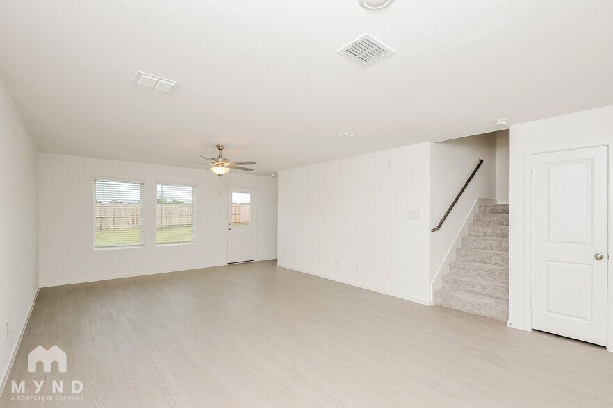 Building Photo - 2752 Mistwood Dr