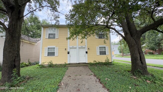 Primary Photo - 727 E Court Ave