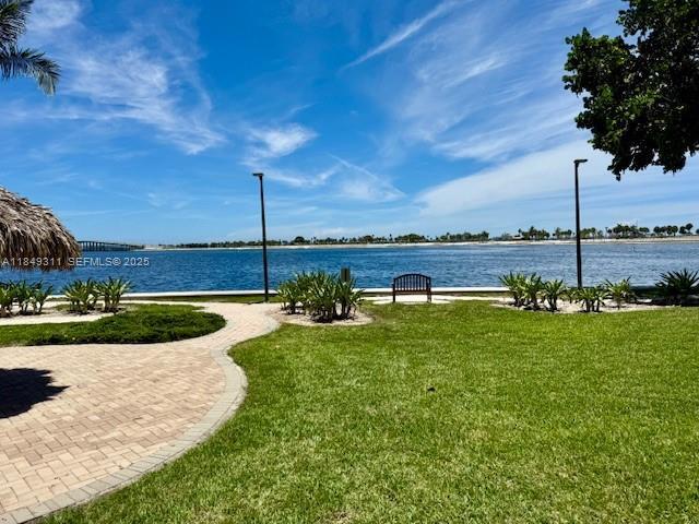 Building Photo - 2451 Brickell Ave