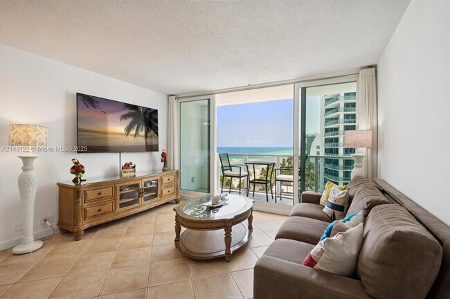 Building Photo - 3505 S Ocean Dr