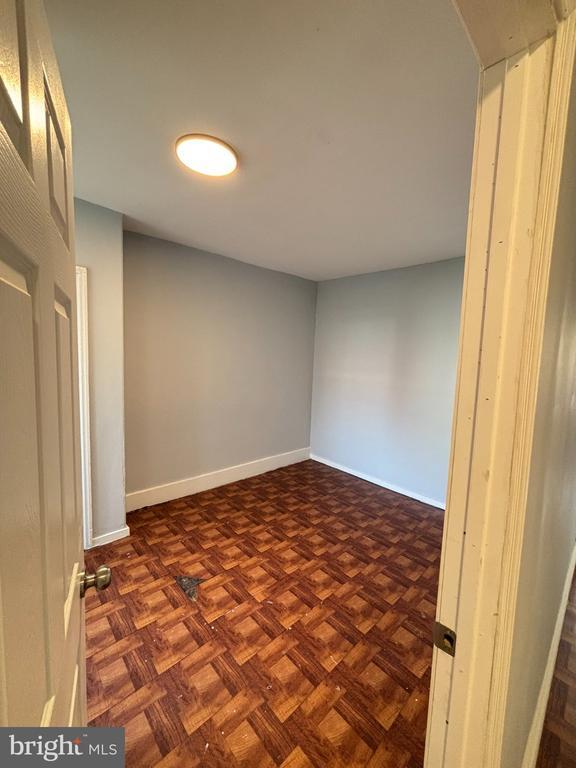 Building Photo - 2054 Bellmore St