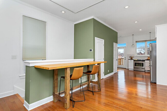 Building Photo - 526 Troost Ave