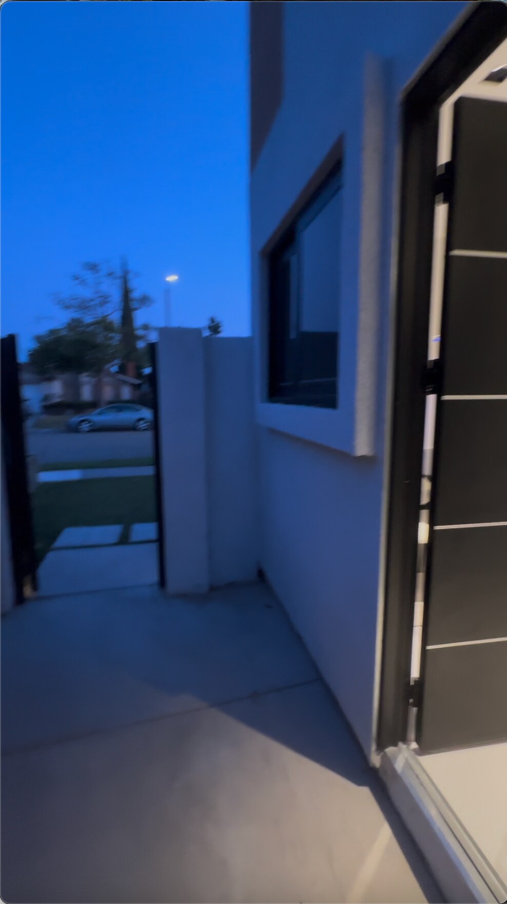 Building Photo - 13647 Darvalle St