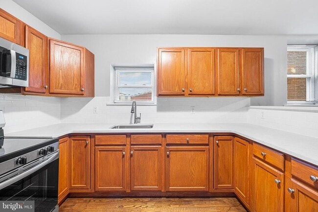 Building Photo - 3645 Emerald St