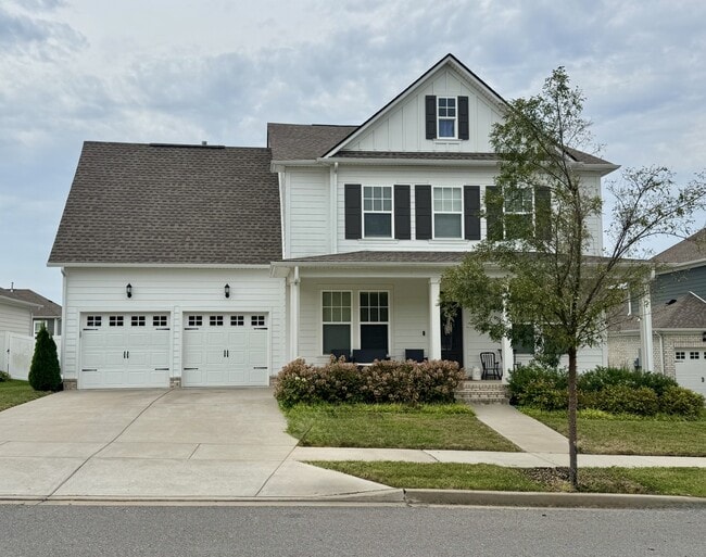 Building Photo - 832 Rockwell Dr