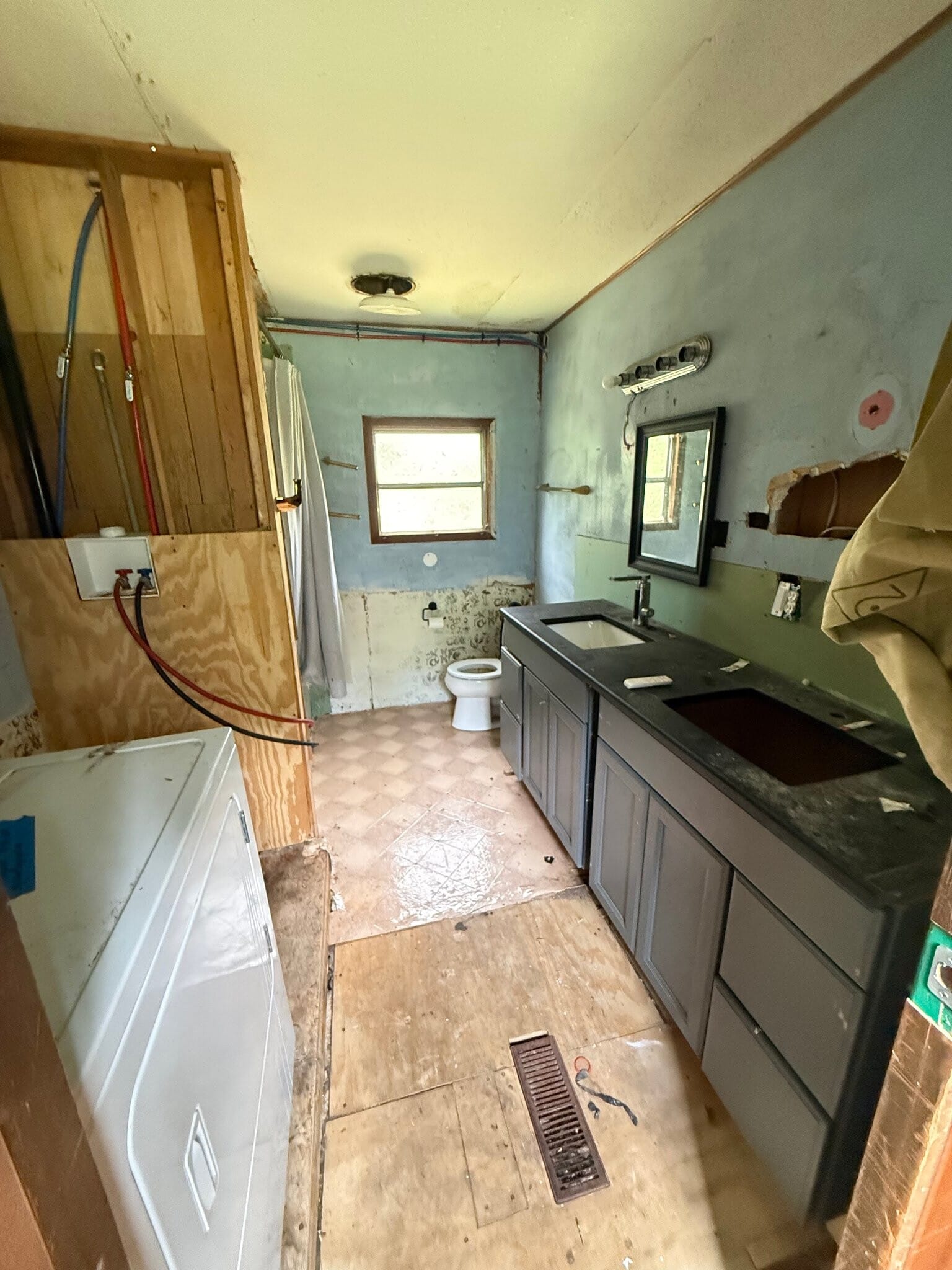 Building Photo - 1404 Rumbaugh Ln