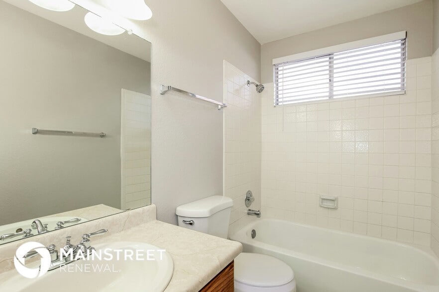 Building Photo - 5514 W Joan De Arc Ave