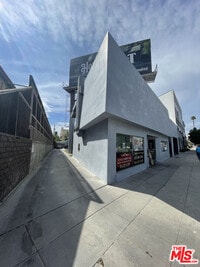 Building Photo - 4327 Lankershim Blvd