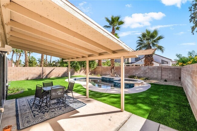 Building Photo - 2717 Lovington Dr