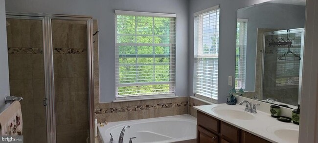 Building Photo - 4506 Nightingale Ct