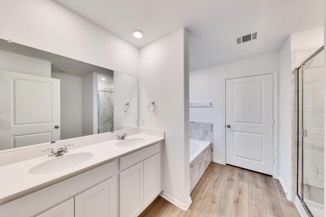 Building Photo - 113 River Rise Rd