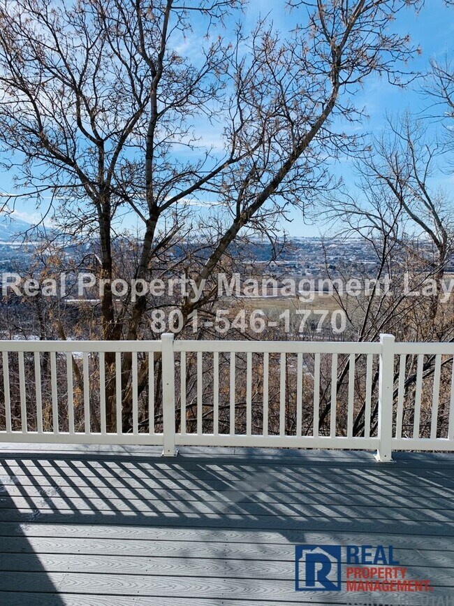 Building Photo - Cozy 2 Bedroom South Ogden Townhome Available Now!