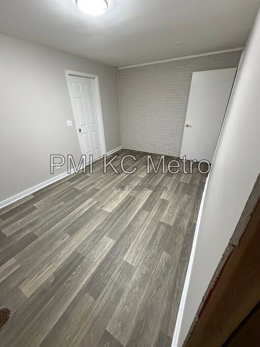 Building Photo - 5621 NE 51st St