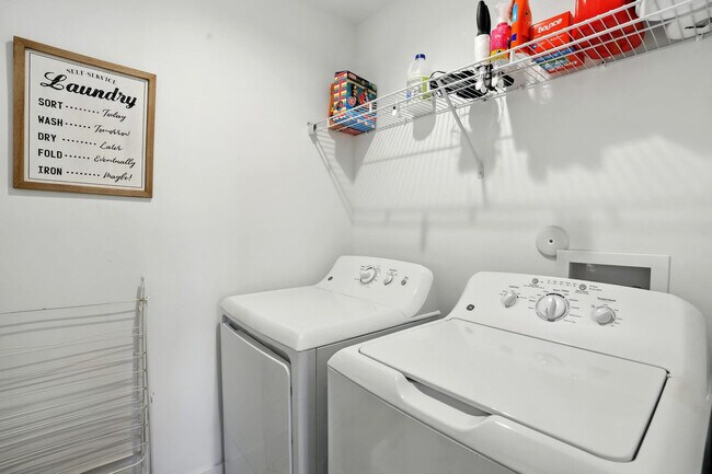 Building Photo - 15773 Beachcomber Ave