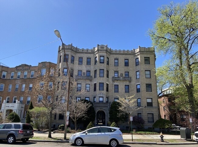 Primary Photo - 51 Park Dr