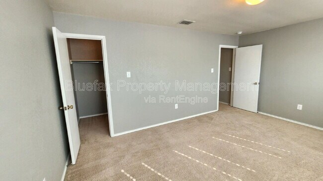 Building Photo - 10138 Emerald Sun