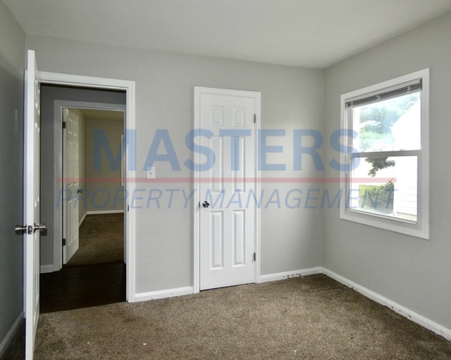 Building Photo - 3 Bed 1 Bath Toledo Home