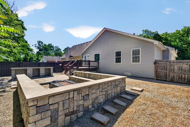 Building Photo - 11304 Cox Ave