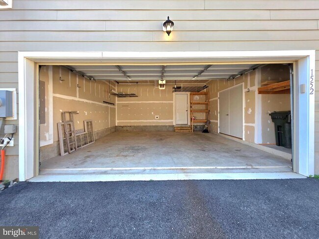 Building Photo - 1552 Meadowlark Glen Rd