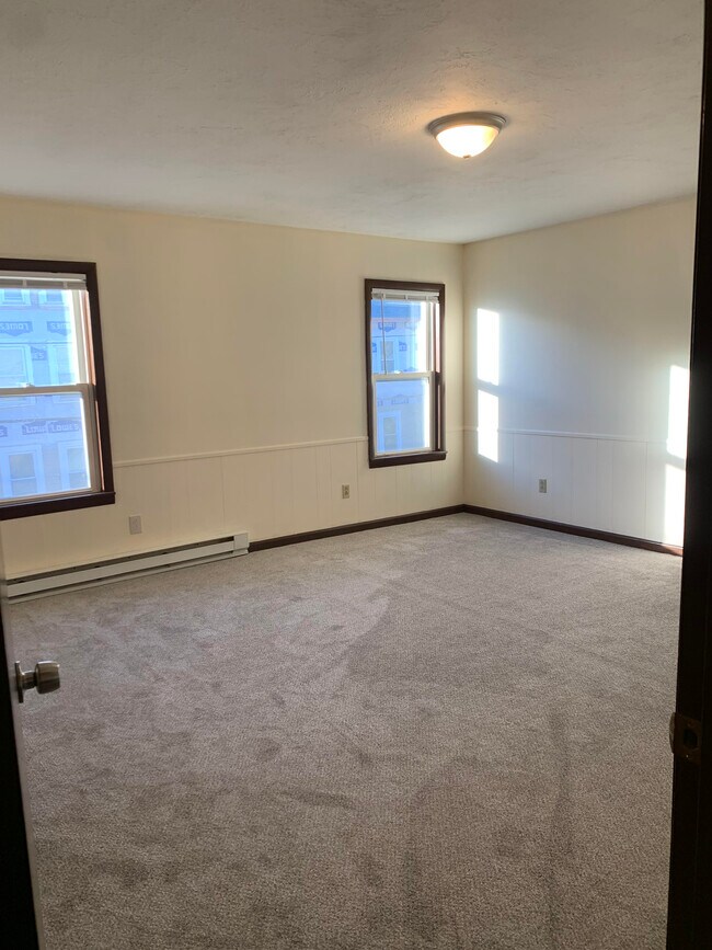 Building Photo - 30 Broad St