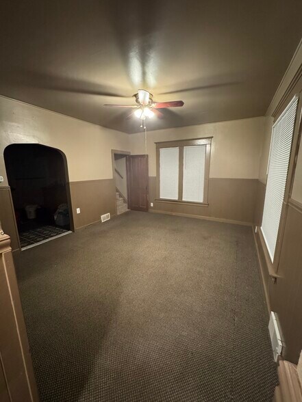 Living Room - 204 Independence Ave S