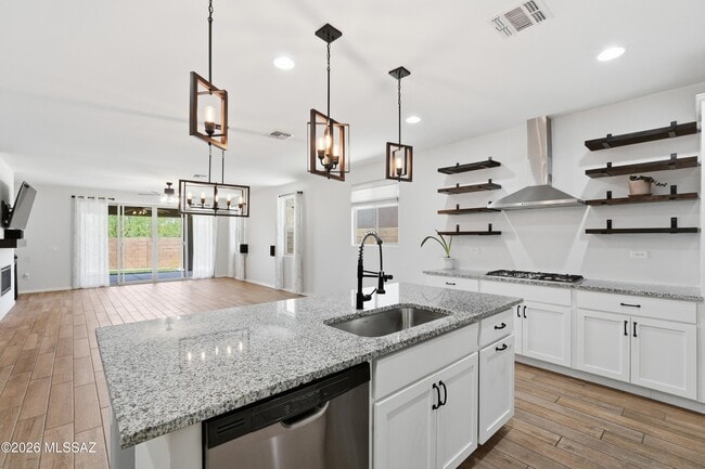 Building Photo - 4220 S Macy Cir