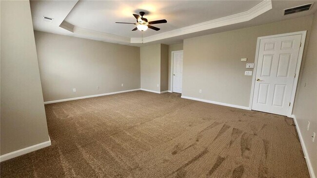 Building Photo - 7662 Forest Glen Way