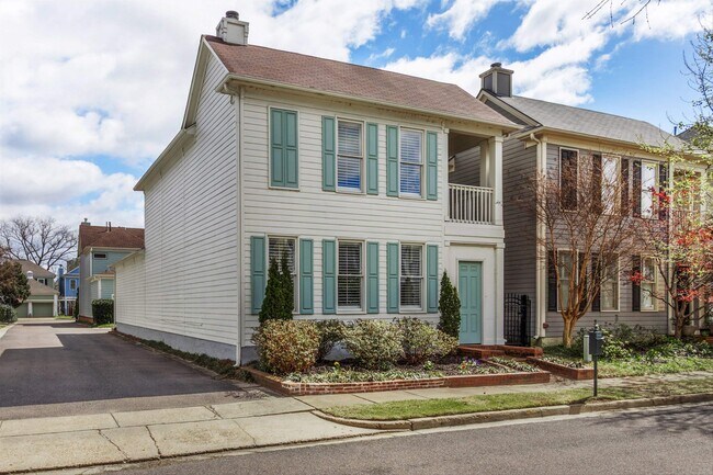 Building Photo - 948 River Breeze Dr