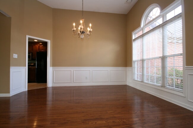 Building Photo - 176 Timber Oak Rd