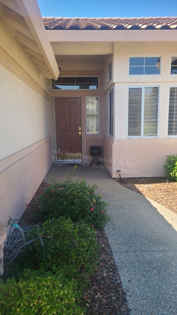 Building Photo - Sun City: 55&older Community - Single Story- 2 Bedroom Plus Den 2 Bath 2 Car Garage Large Fenced ...