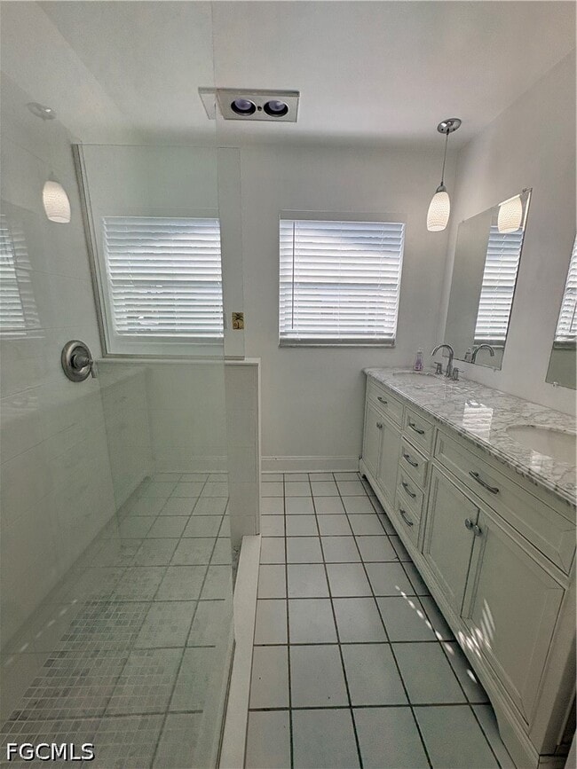 Building Photo - 436 Bayshore Dr