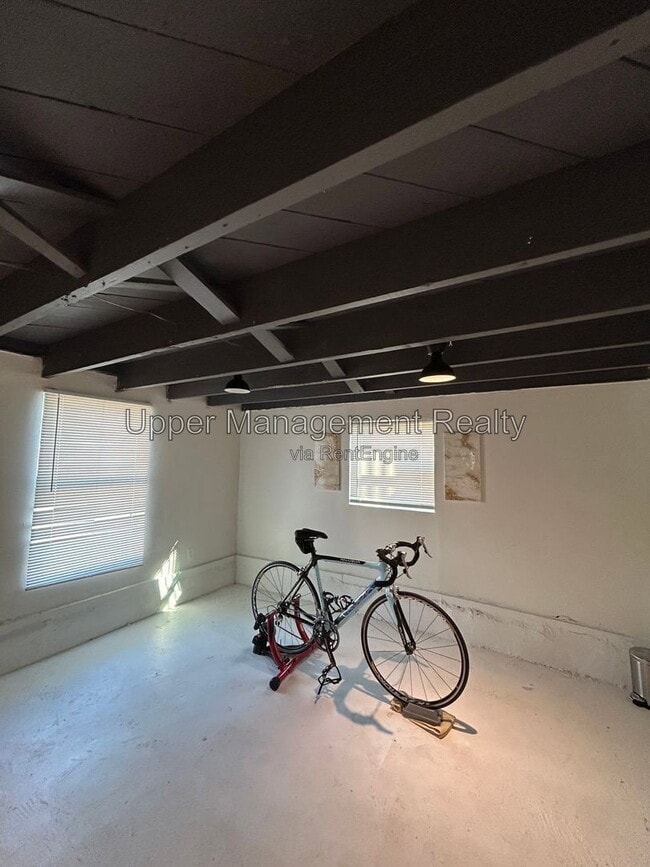 Building Photo - 3724 S Liberty St