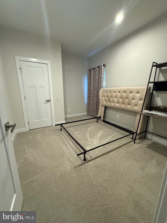 Building Photo - 440 Tree Of Heaven Way