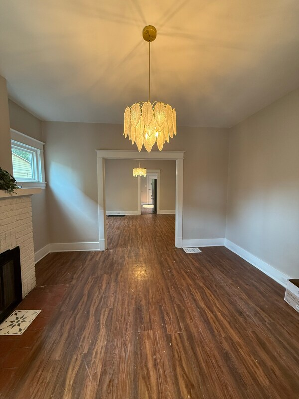 Building Photo - 3519 River Park Dr