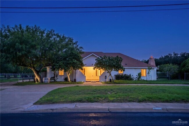 Building Photo - 200 S Bentsen Rd