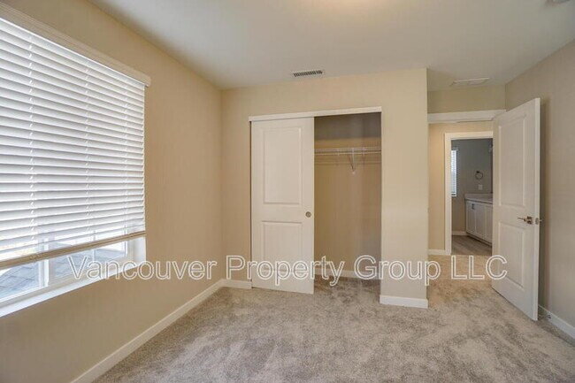 Building Photo - 721 NW 178th Wy