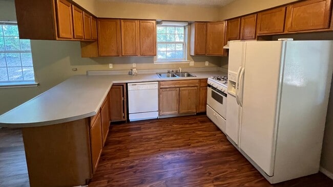 Building Photo - 110 Hill Blvd