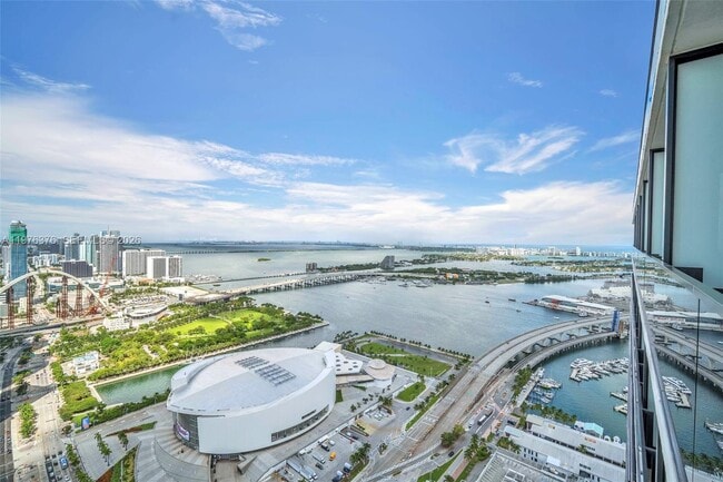 Building Photo - 398 NE 5th St