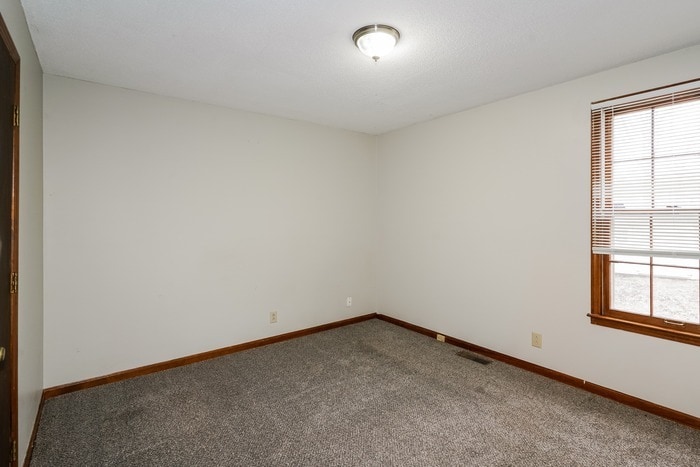 Building Photo - 323 Southern Dr