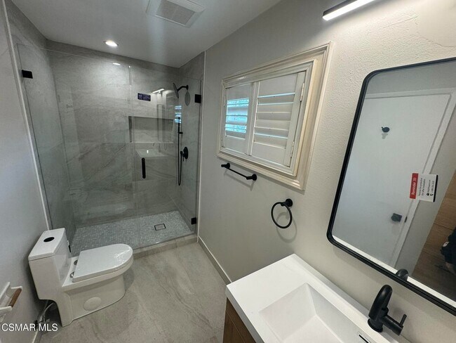 Building Photo - 22359 Lanark St