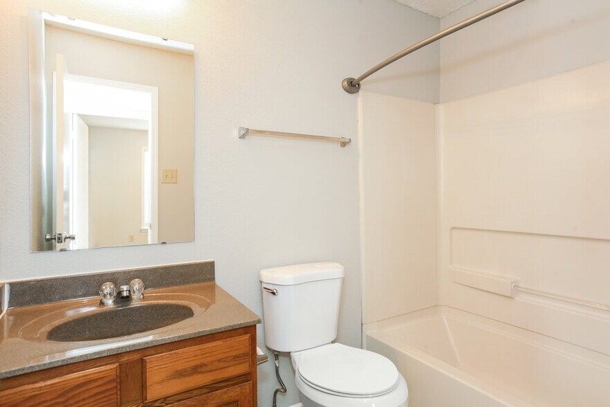 Building Photo - 12179 Maize Dr