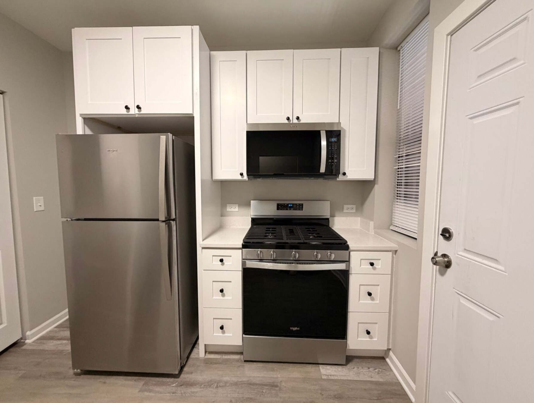 Building Photo - 2609 N Kostner Ave