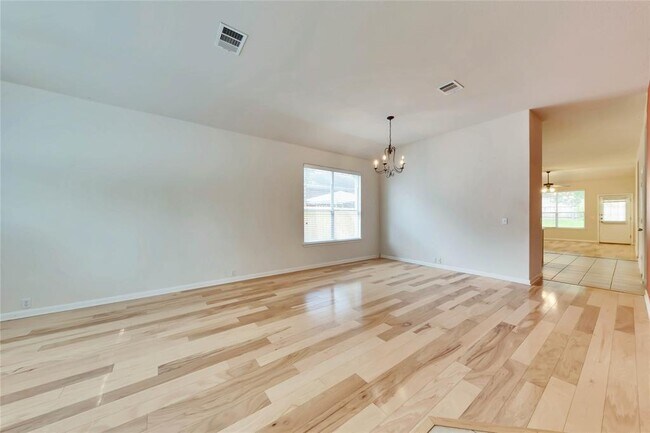 Building Photo - 2133 Paradise Ridge Dr