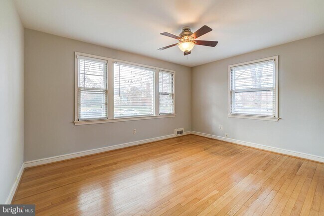 Building Photo - 2809 Pierpont St