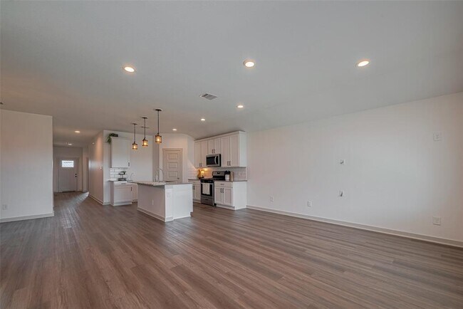 Building Photo - 14519 Sweetwater Dr