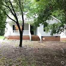 Building Photo - Great ranch near Downtown Raleigh!