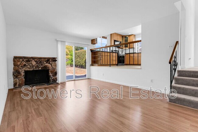 Building Photo - 120 Valdivia Cir